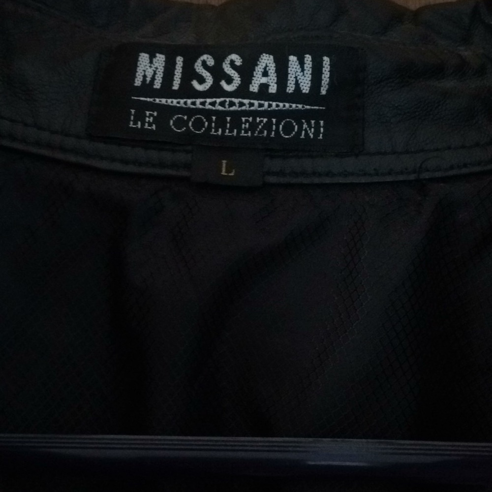 Leather jacket - Picture 2 of 4